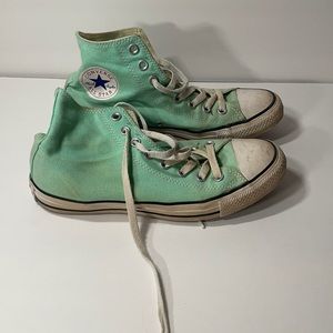 Women’s converse